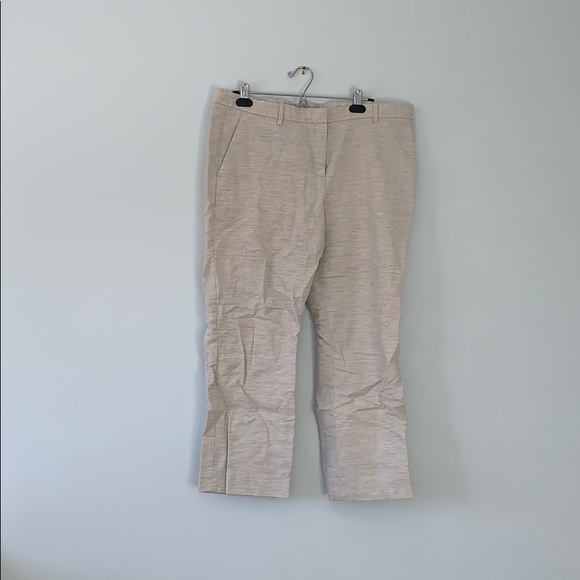 GAP tailored crop in light grey - Picture 1 of 4